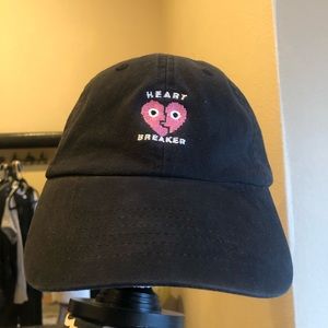 Heart Breaker Black Baseball Cap 🧢
